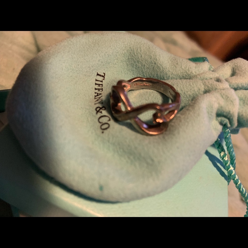 Tiffany & Co. Infinity Hearts Ring - Picture 4 of 7